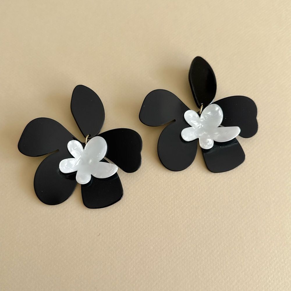 Zara Black and White Statement Earrings #1657 - Picture 3 of 4